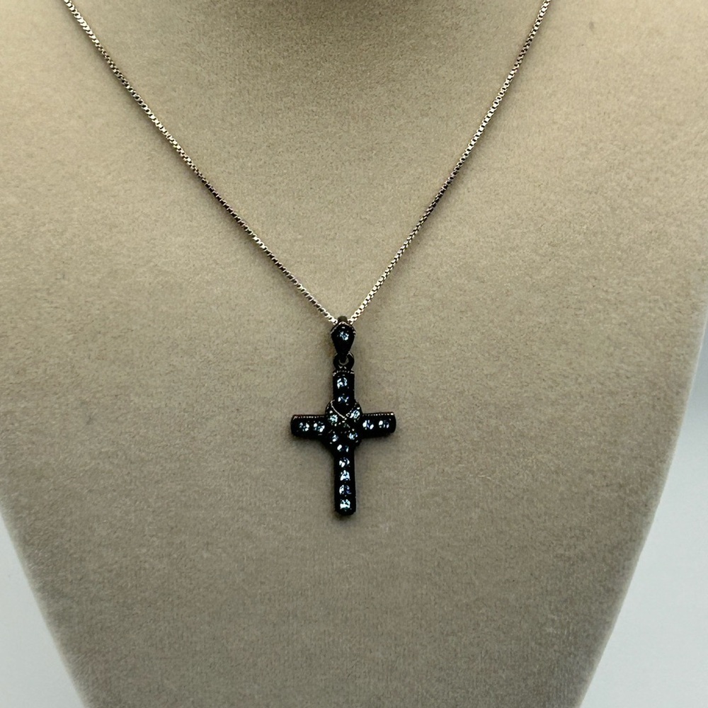 925 Silver Thai Cross Pendant Necklace Black with Blue Crystals Chain PGDA Italy - Picture 2 of 15